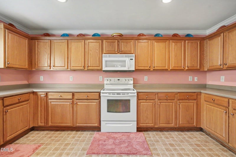 204 Georgetowne Dr, Clayton, NC 27520