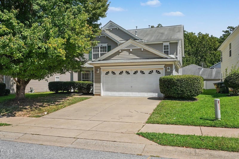 204 Georgetowne Dr, Clayton, NC 27520