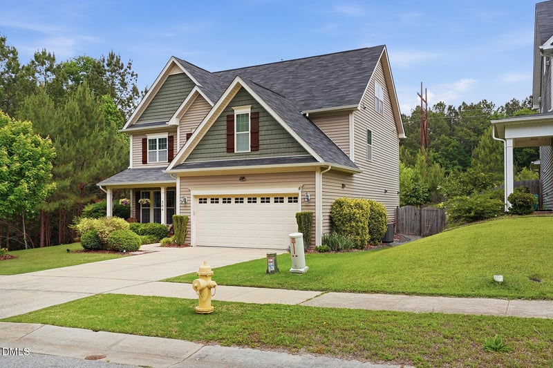 204 Sweet Violet Dr, Holly Springs, NC 27540