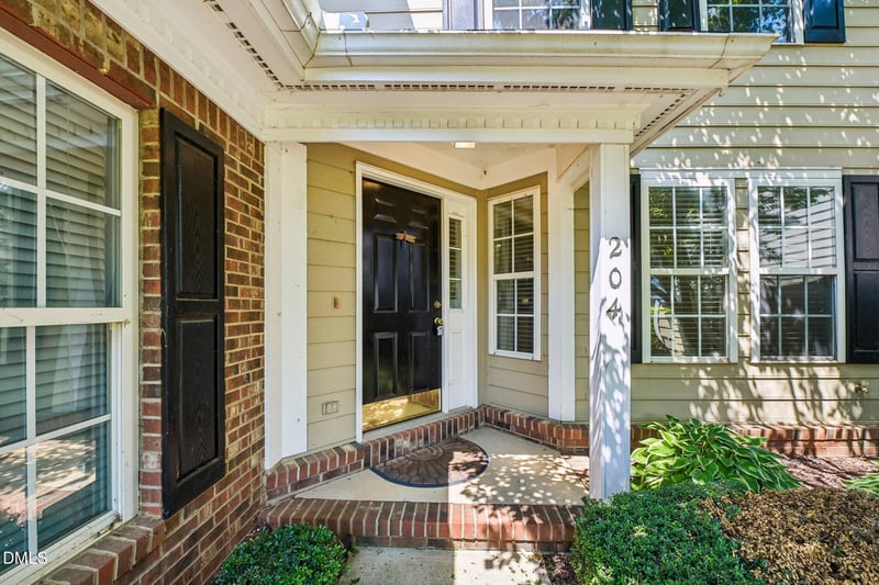 204 Walter Hagen Dr, Mebane, NC 27302