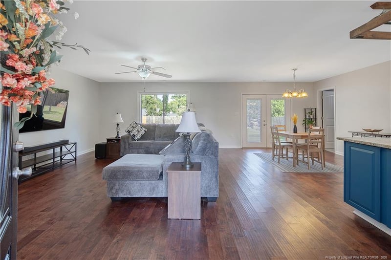 2048 Lakeridge Dr, Fayetteville, NC 28304