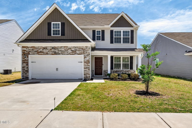205 Brisk Dr, Zebulon, NC 27597
