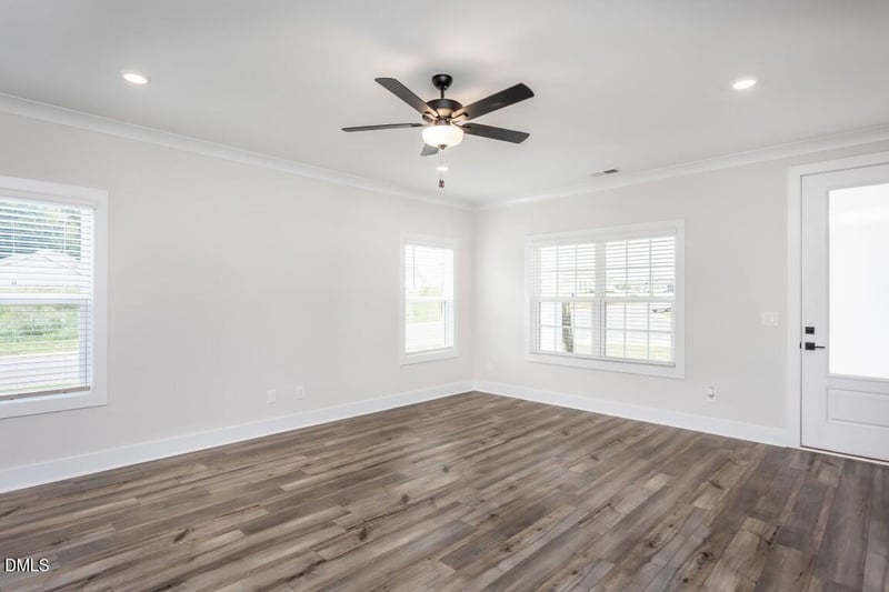 205 Custer Dr, Mebane, NC 27302