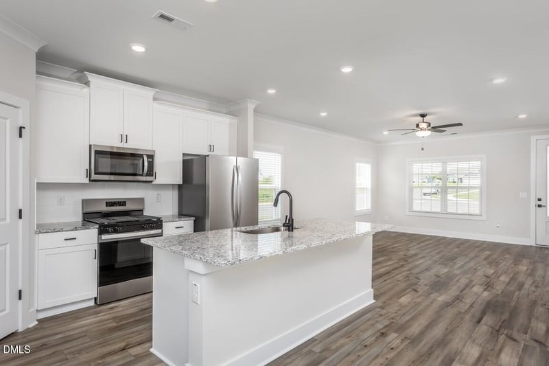 205 Custer Dr, Mebane, NC 27302