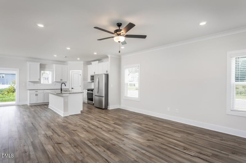 205 Custer Dr, Mebane, NC 27302