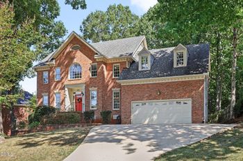 205 Fox Briar Ln, Cary, NC 27518