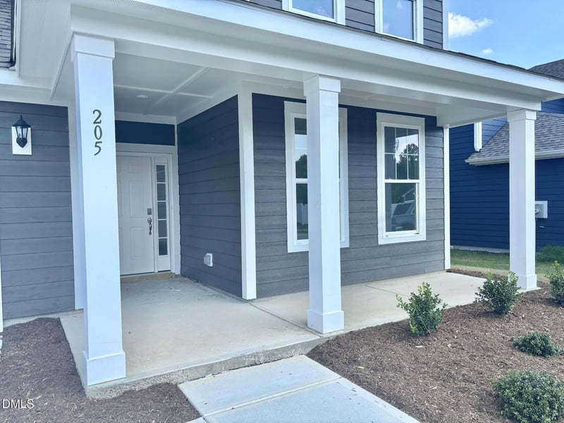 205 Sugar Pine Dr, Franklinton, NC 27525