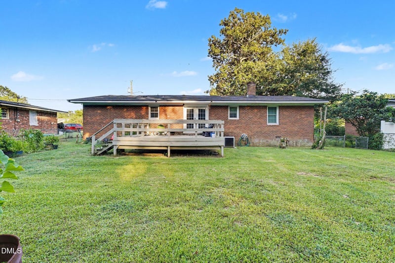 2052 Mango Cir, Fayetteville, NC 28304