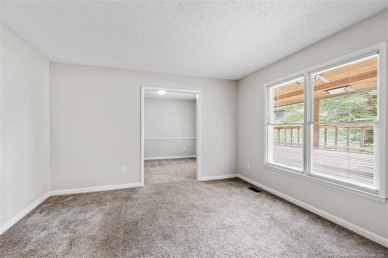 2053 Lothbury Dr, Fayetteville, NC 28304