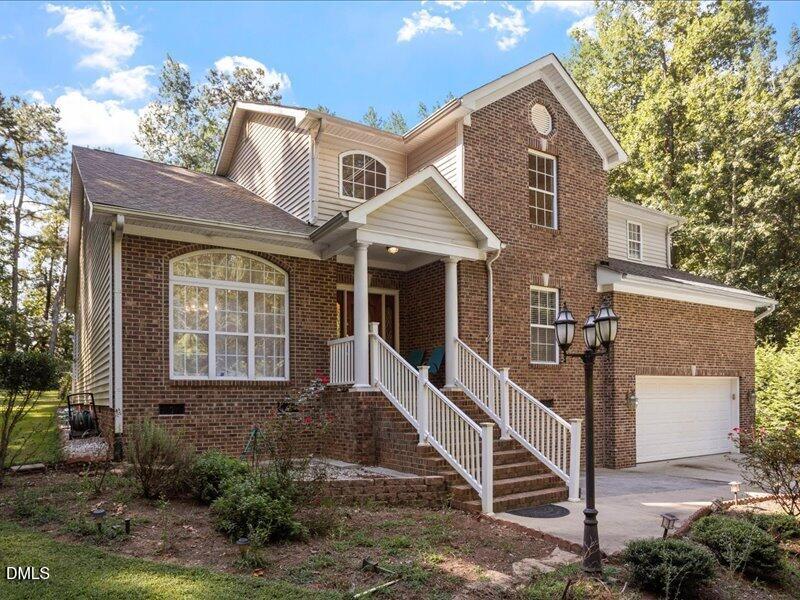 2053 Stillwood Dr, Youngsville, NC 27596
