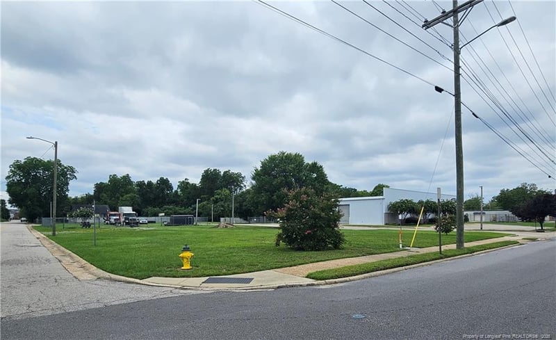 206 S C St, Fayetteville, NC 28301