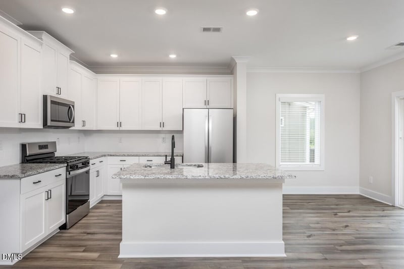 206 Custer Dr, Mebane, NC 27302