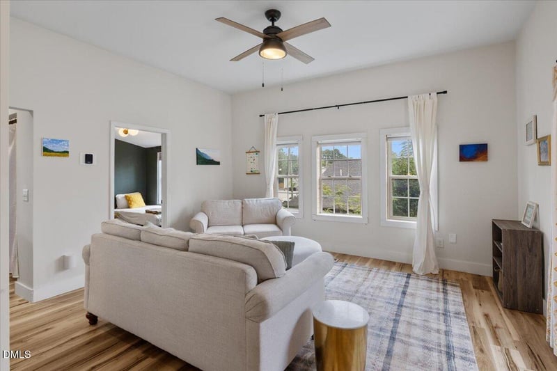 206 S Ellington St, Clayton, NC 27520