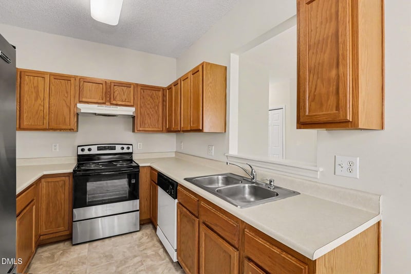 206 Misty Groves Cir, Morrisville, NC 27560