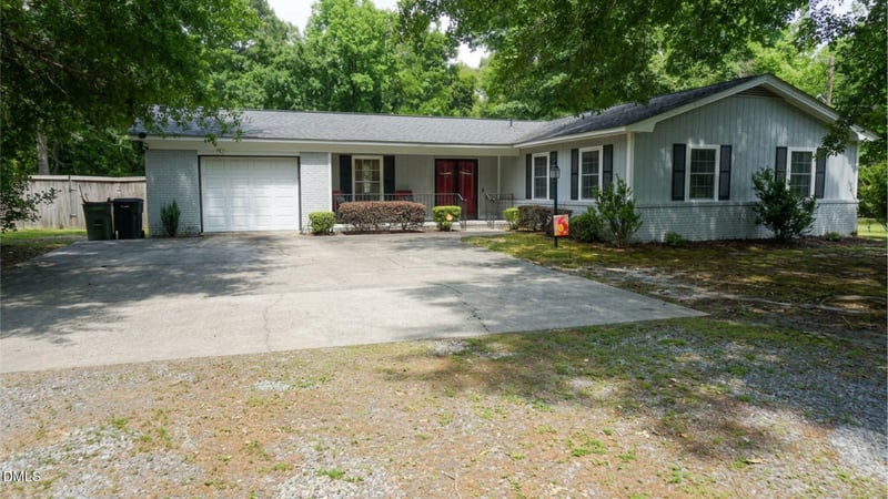 206 White Oak Rd, Goldsboro, NC 27534
