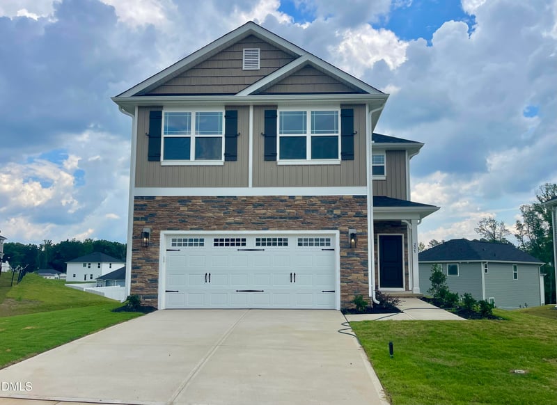 207 Drayton Hall Ln, Sanford, NC 27330