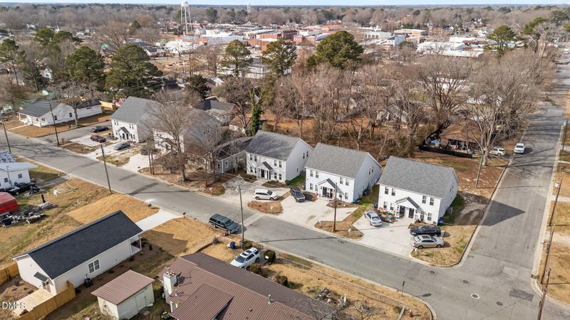 207 N Sellers St, Selma, NC 27576
