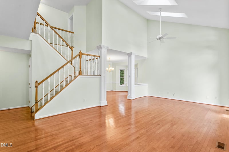 207 Windhover Dr, Chapel Hill, NC 27514