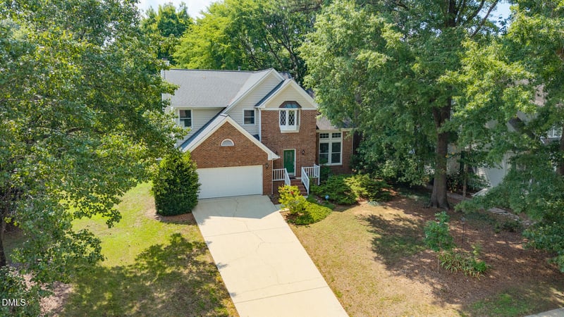 207 Windhover Dr, Chapel Hill, NC 27514