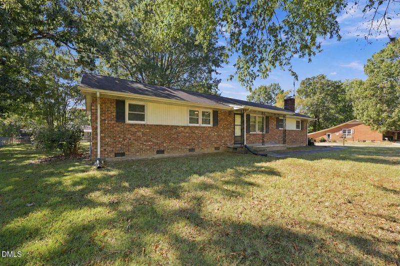 208 Aloha Dr, Graham, NC 27253