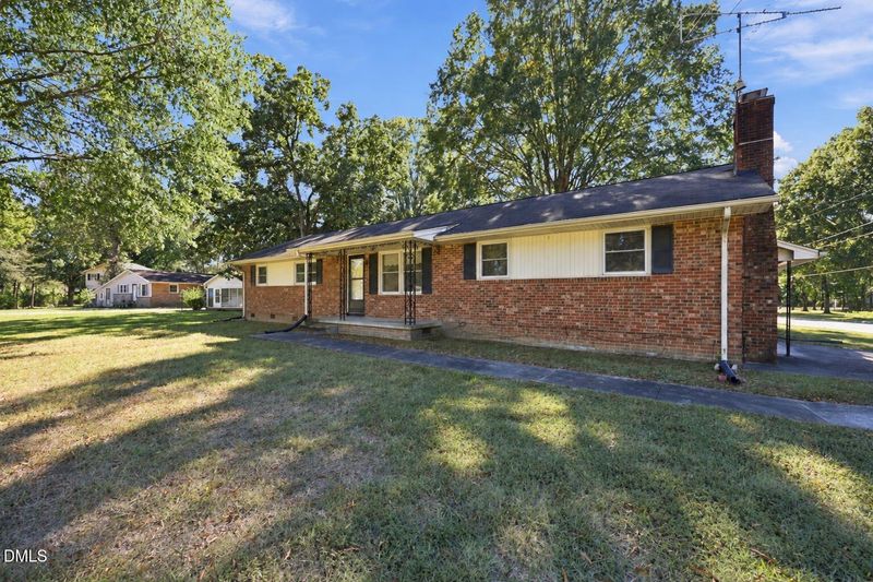 208 Aloha Dr, Graham, NC 27253