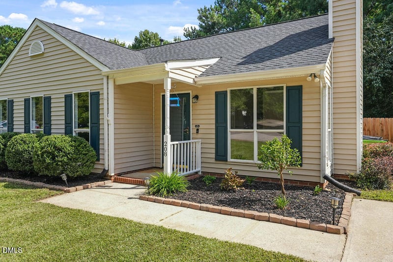 208 Bateau Rd, Holly Springs, NC 27540