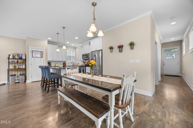 208 Log Pond Ct, Apex, NC 27502