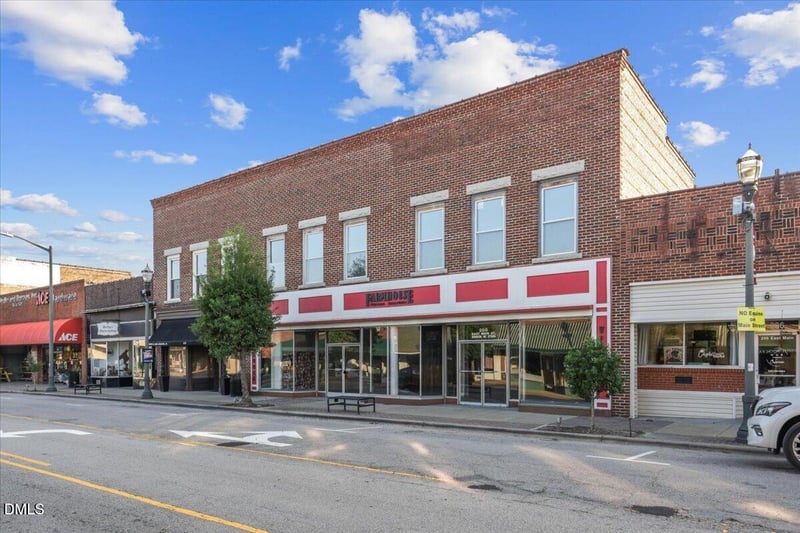 208 E Main St, Benson, NC 27504
