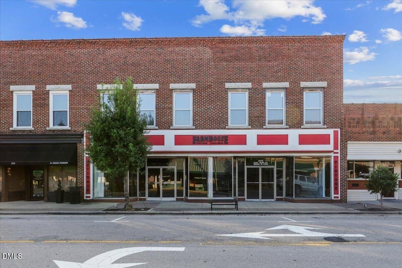208 E Main St, Benson, NC 27504