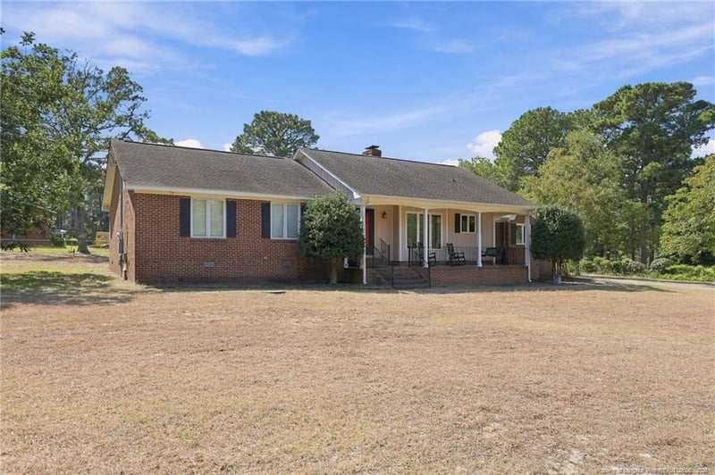 208 Nielsen Dr, Fayetteville, NC 28306