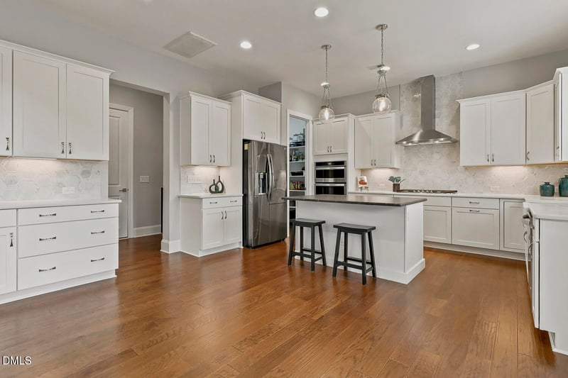 208 Silent Cove Ln, Holly Springs, NC 27540