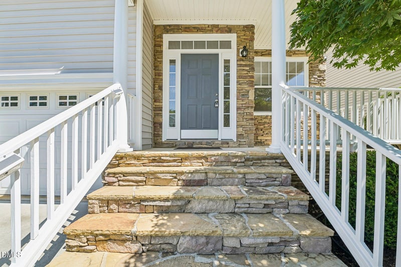 2080 Glenkirk Dr, Burlington, NC 27215