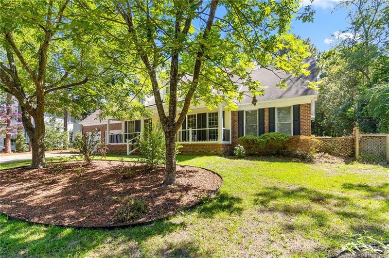 2082 Loganberry Dr, Fayetteville, NC 28304