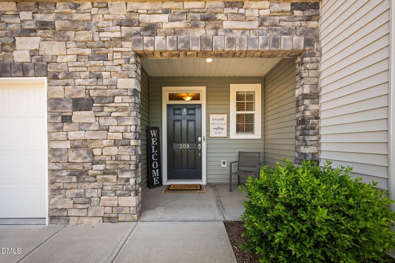 209 Cambria Ln, Morrisville, NC 27560