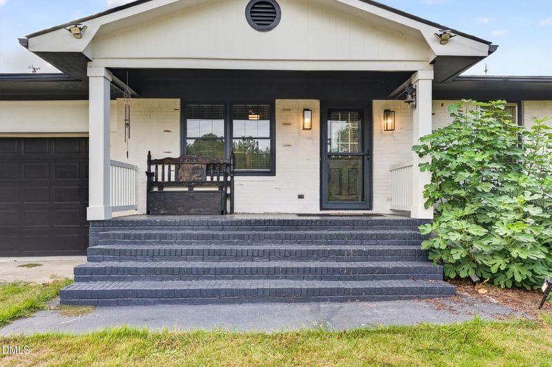 209 Chic Ennis Rd, Coats, NC 27521
