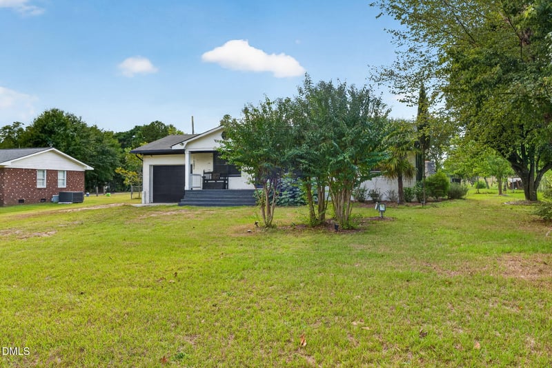 209 Chic Ennis Rd, Coats, NC 27521