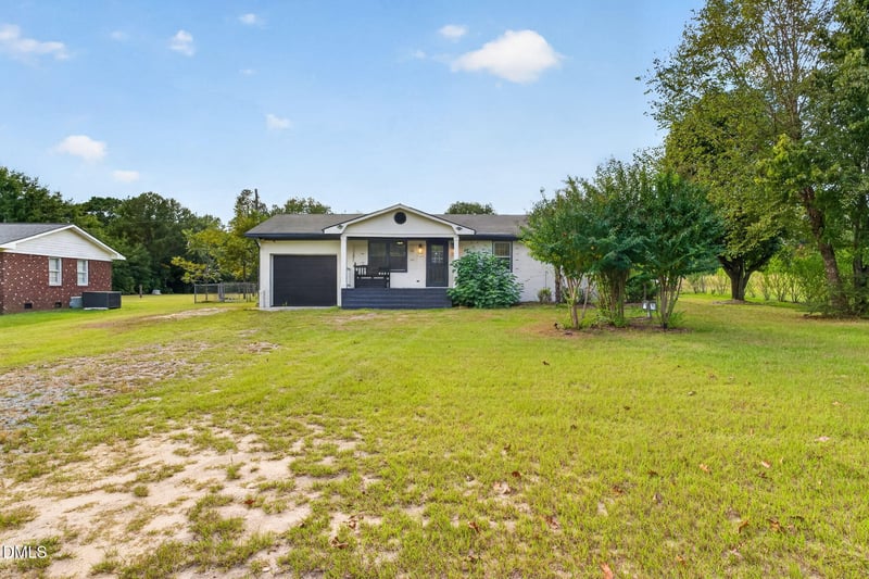 209 Chic Ennis Rd, Coats, NC 27521