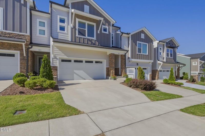 209 Deardom Way, Chapel Hill, NC 27517