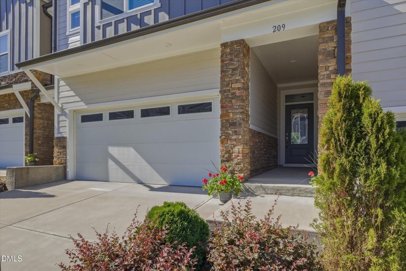 209 Deardom Way, Chapel Hill, NC 27517