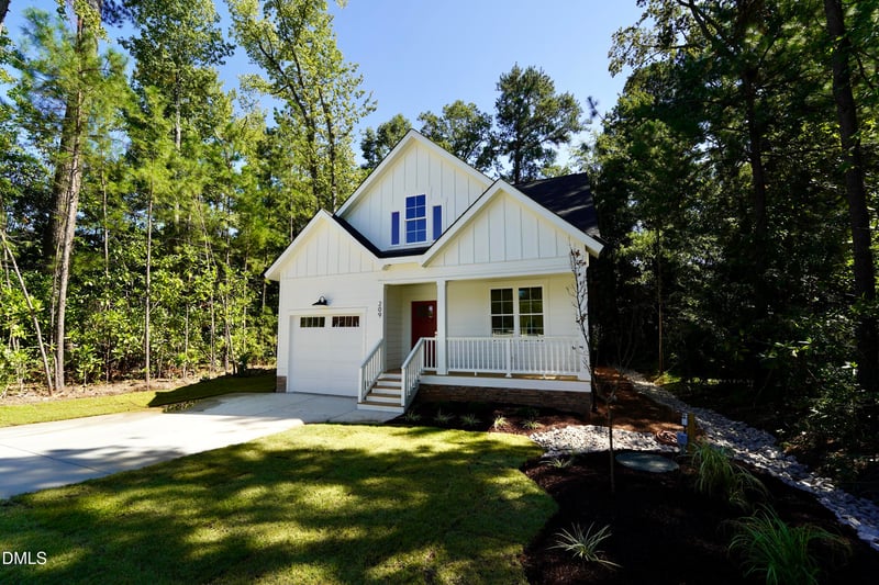 209 W Franklin St, Zebulon, NC 27597