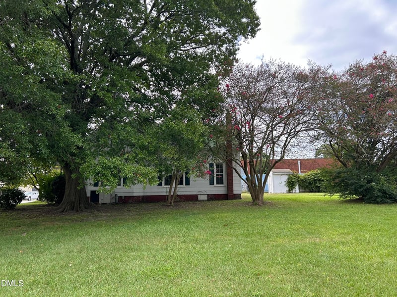 209 E Harnett St, Dunn, NC 28334