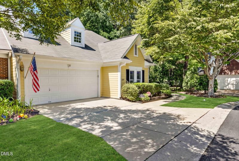 209 Lake Tillery Dr, Cary, NC 27519