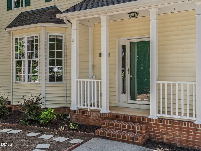 209 Leafgate Ct, Holly Springs, NC 27540