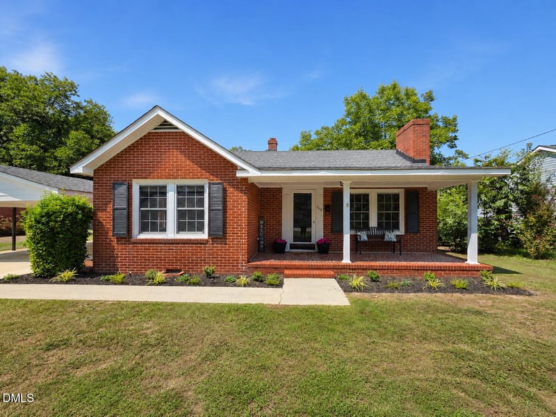 209 N Watauga Ave, Dunn, NC 28334