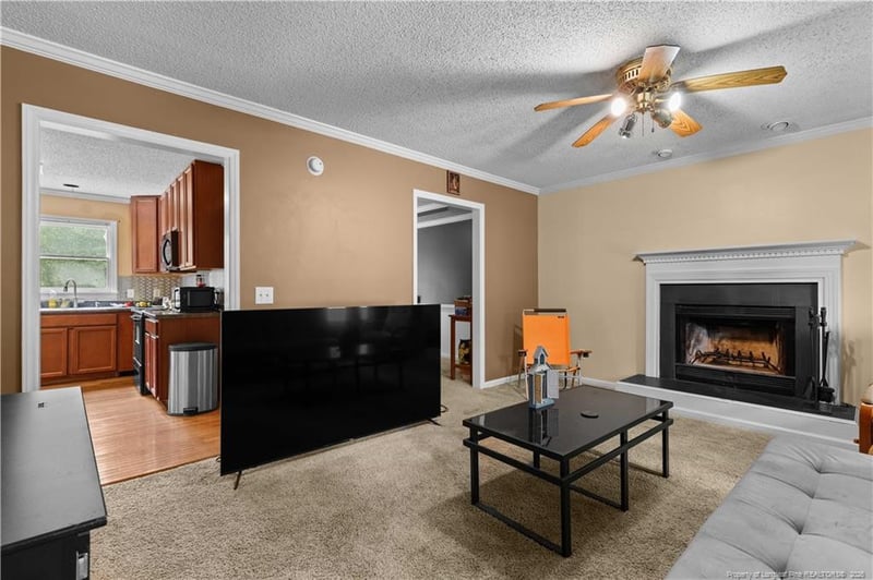 21 Edgedale Ln, Sanford, NC 27332