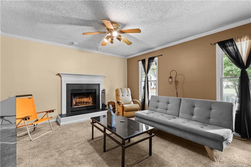 21 Edgedale Ln, Sanford, NC 27332