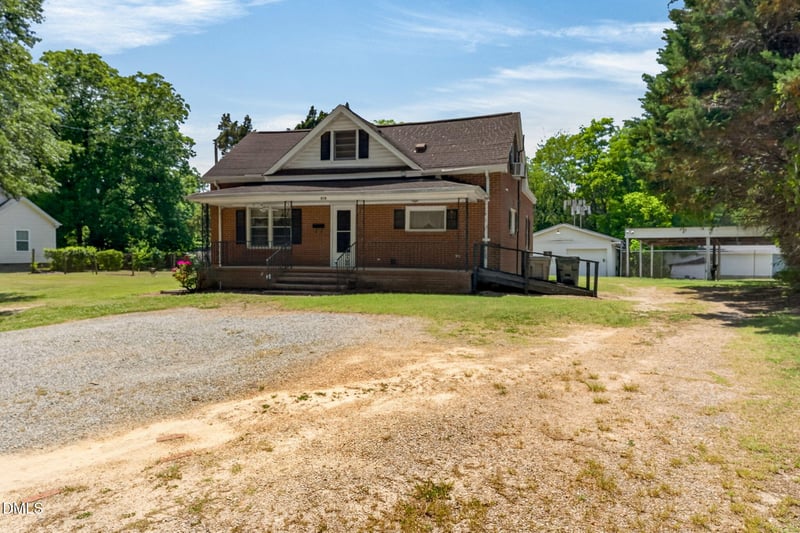 210 Bagwell St, Garner, NC 27529