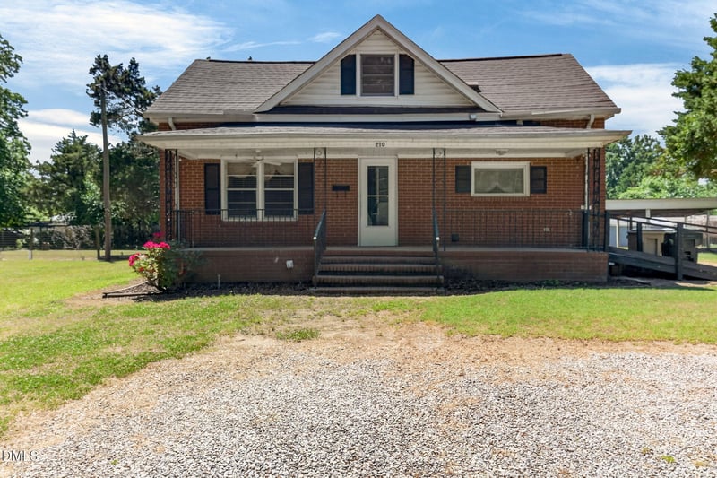 210 Bagwell St, Garner, NC 27529