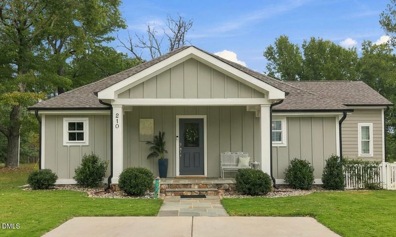 210 Bellamy Ln, Chapel Hill, NC 27516