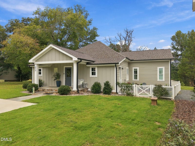 210 Bellamy Ln, Chapel Hill, NC 27516
